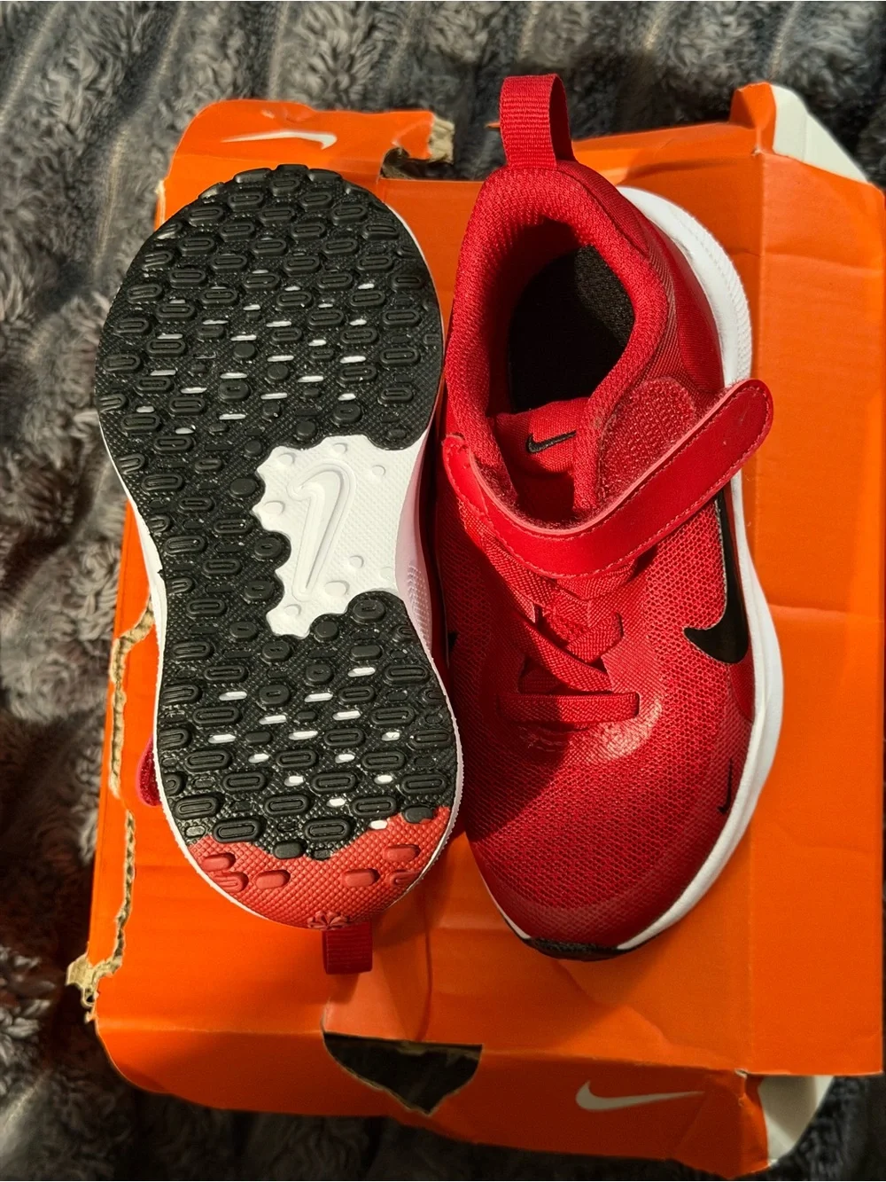 Nike Revolution 7 (PSV) Kids Sneaker Red Black White US 8C FB7690-603 NEW